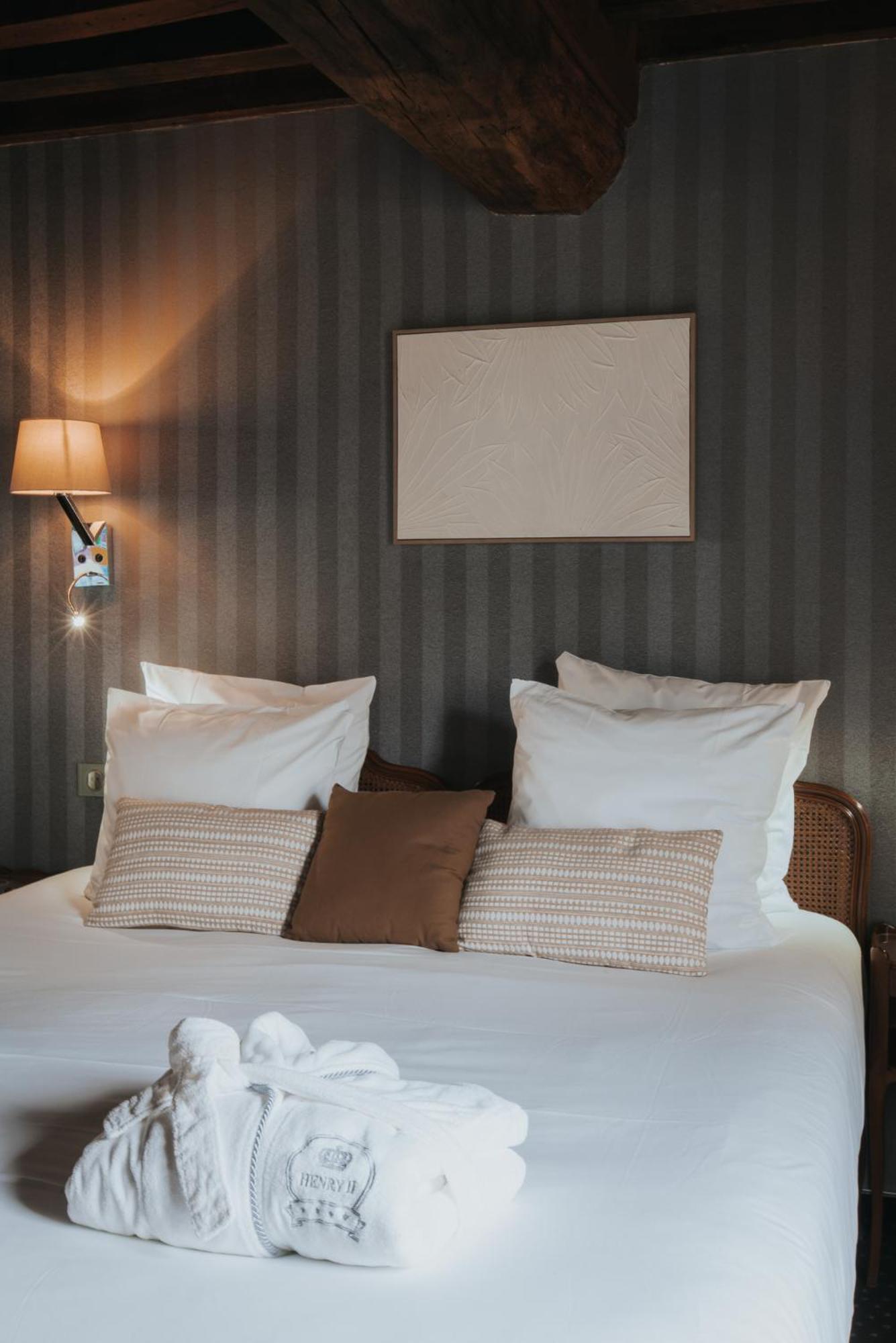 Hotel Henry II Beaune Centre Luaran gambar
